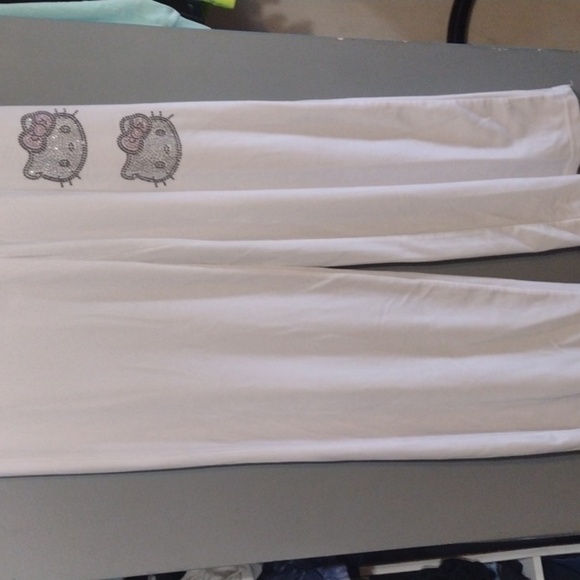 FOREVER 21 Hello Kitty and Friends  Pants - Picture 1 of 10